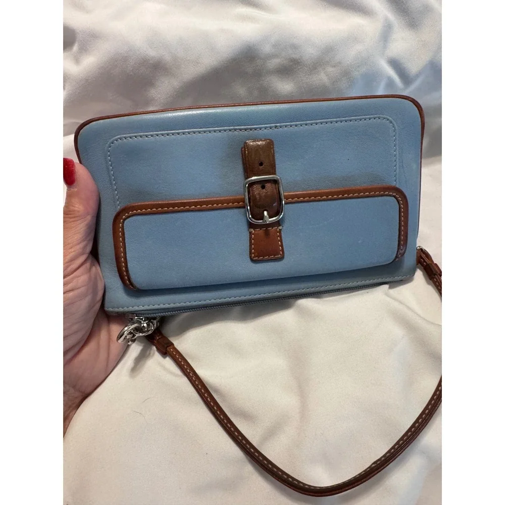 Coach Vintage Soho Leather Wristlet Light Blue Brown Trim Buckle Front‎ Pocket.